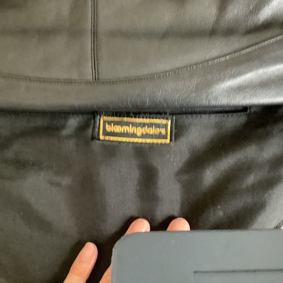 Bloomingdale’s Women’s clutch purse. - Picture 6 of 7